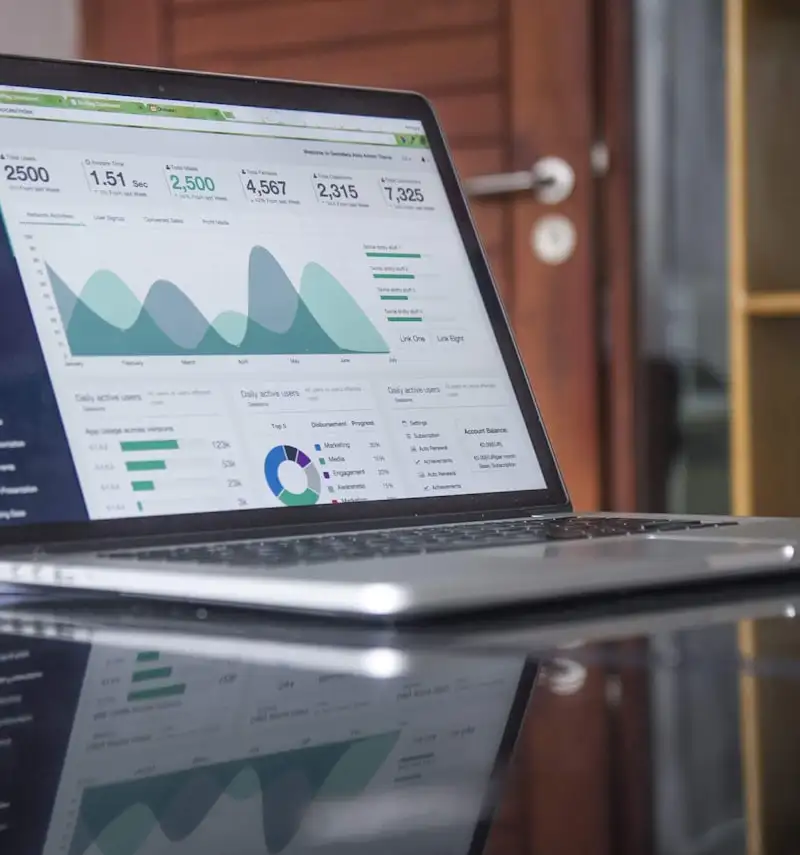 Finančné grafy — konsolidácia a refinancovanie pôžičiek